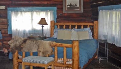 master-cabin-bedroom